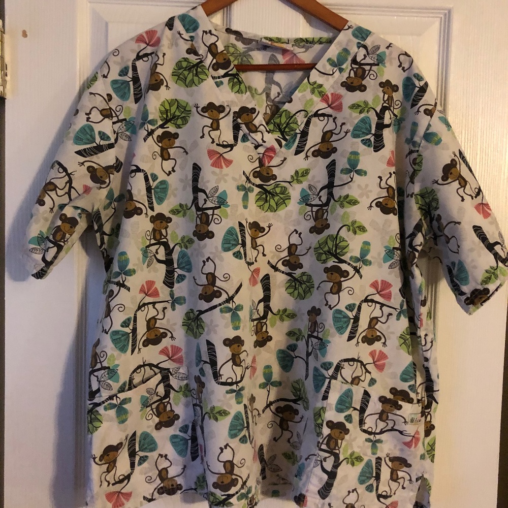 UA Scrub Top